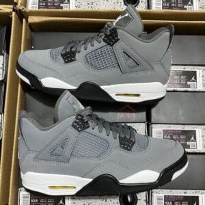 Jordan 4 Retro – cool grey